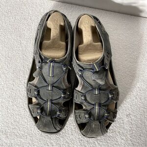 5/$25 Privo Closed Toe Grey Suede Hiking Trail Sandals 12 Gorpcore Activewear